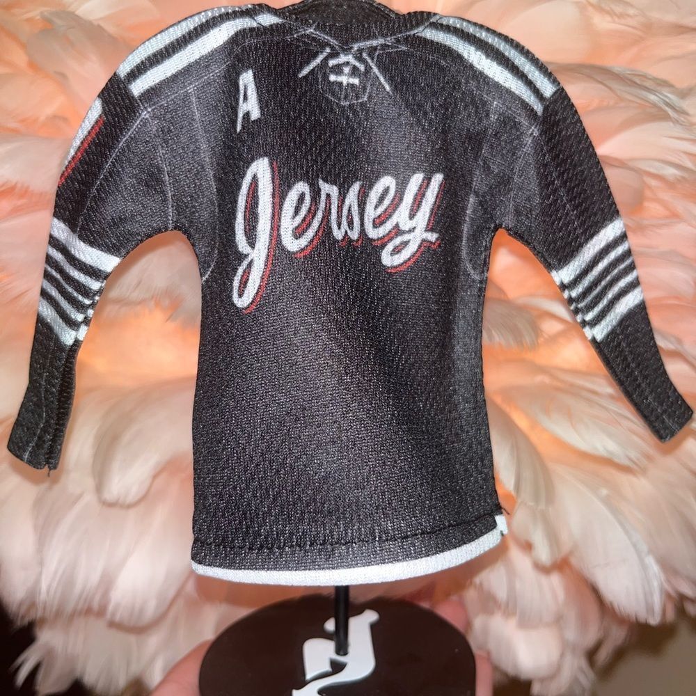 Devils rare mini jersey Dougie Hamilton